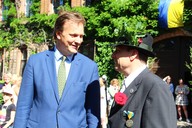 070.jpg